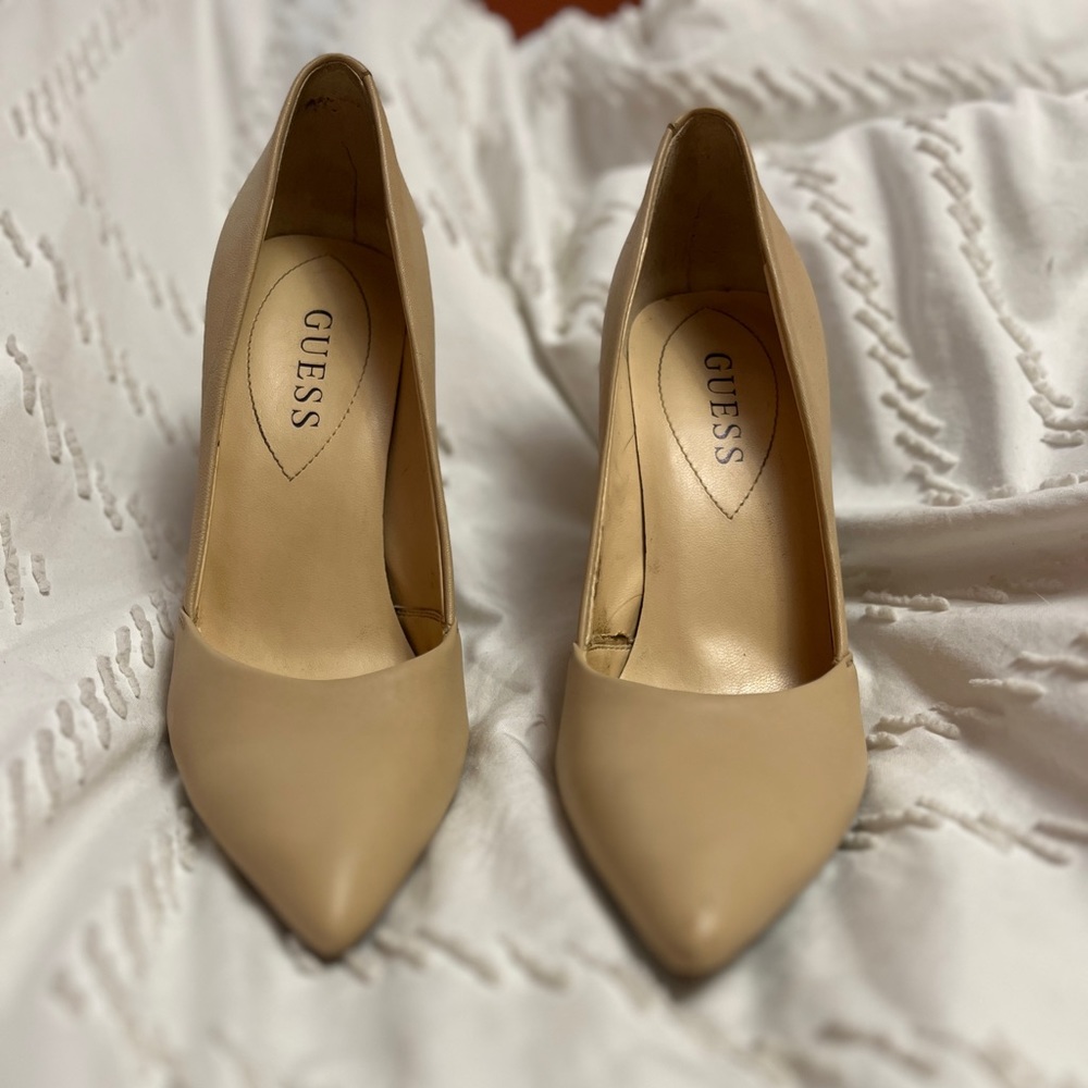 GUESS Beige Pointed-Toe Heels - Picture 4 of 12